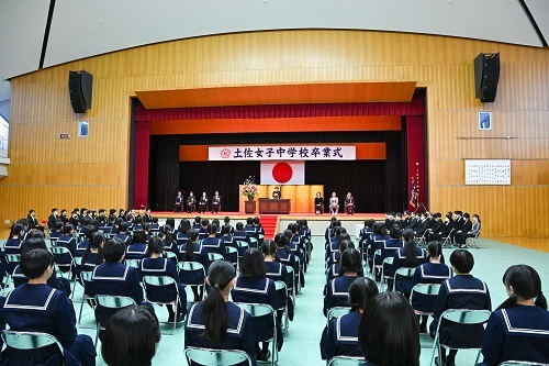 中学卒業式３