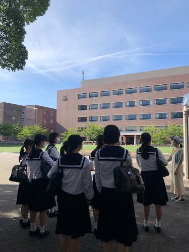 大学見学バスツアー（１日目）