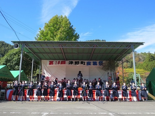 津野町産業祭に参加しました【吹奏楽部・コ